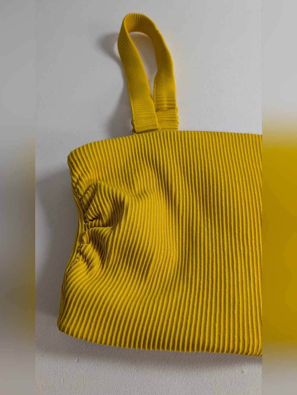 Old Navy Textured Rib Bandeau Swim Top Yellow Size M Padded Beach Summer New - Picture 4 of 8